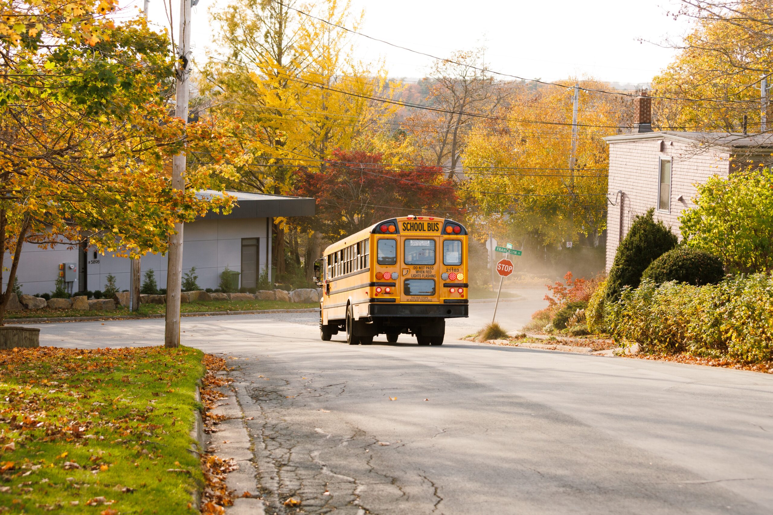 Schoolbus voor gehandicapte kinderen in Roemenië